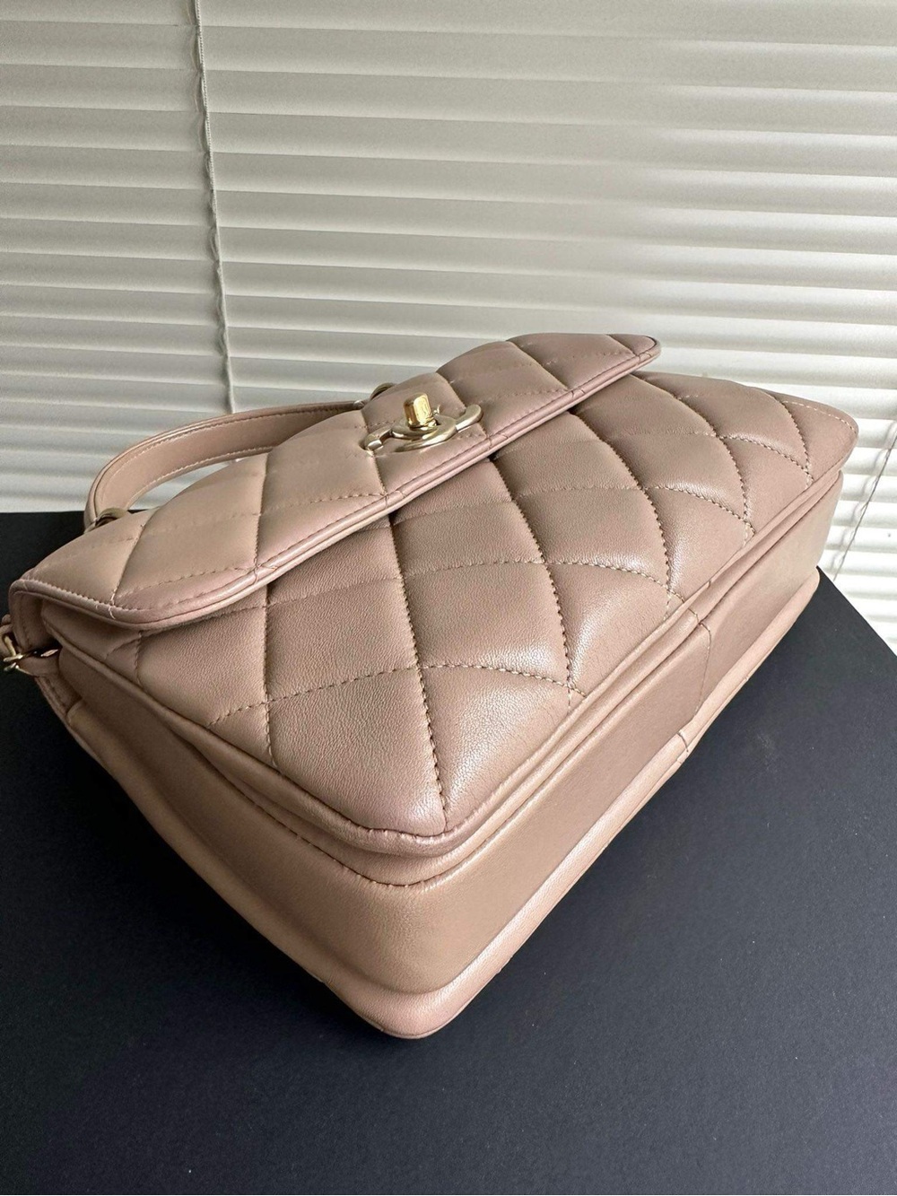 CHANEL Quilted Top Handle Satchel in Blush - Picture 4 of 10
